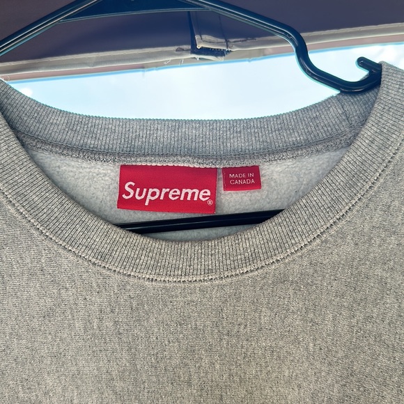 Supreme - Picture 3 of 3